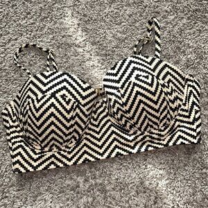 Xhilaration‎ size large cupped swim top adjustable creme black
